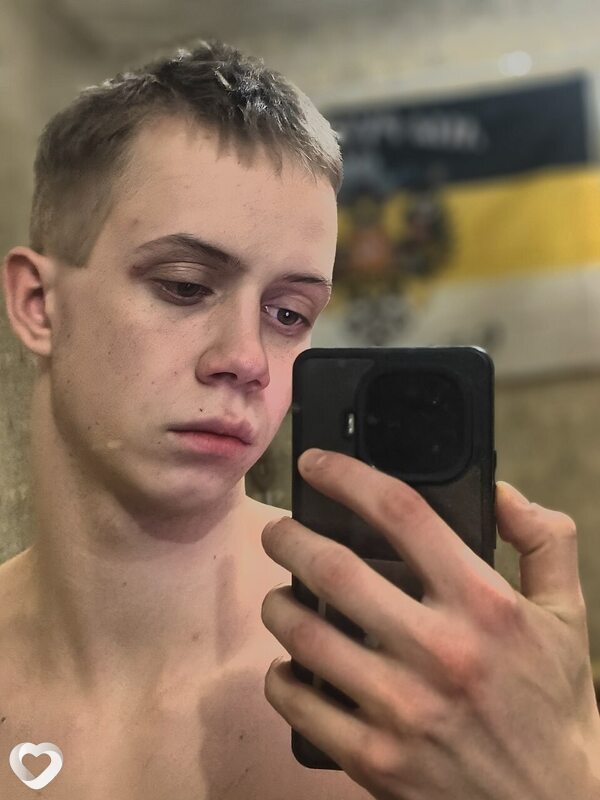 Александр, 19, Ревде — анкета №4117522