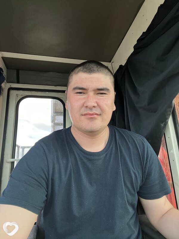 Бек, 25, Москве — анкета №4118740