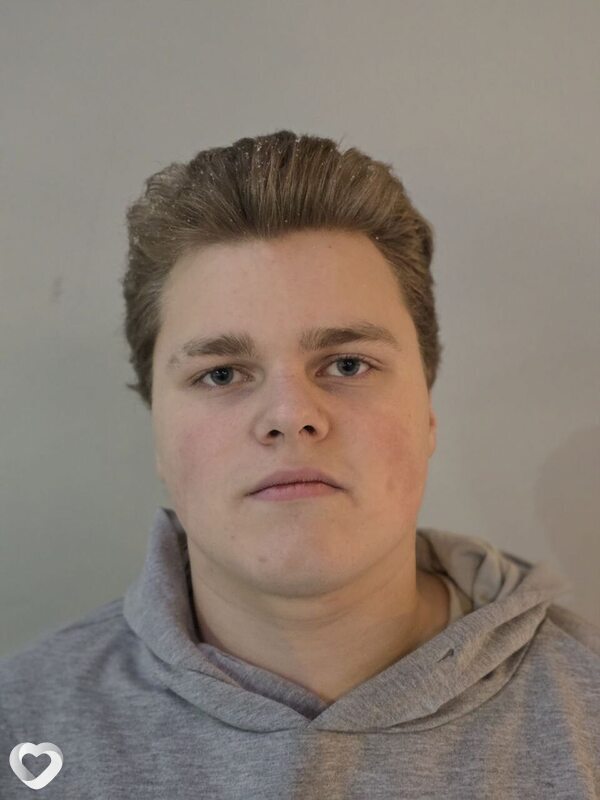 Вова, 19, Москве — анкета №4119066