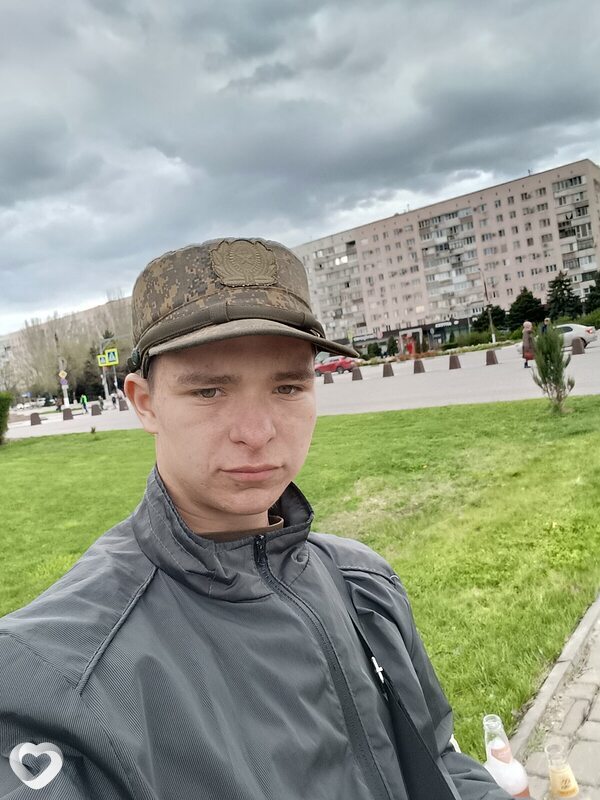 Артём, 19, Волжском — анкета №4119745