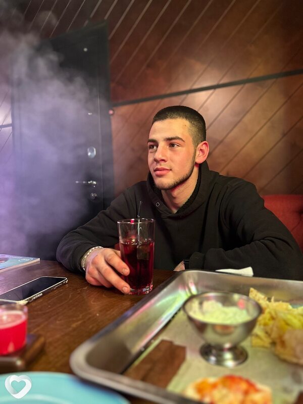 Эмиль, 20, Новосибирске — анкета №4120103