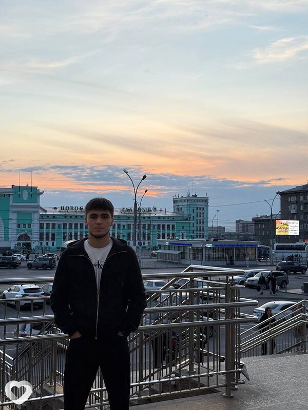 Махмуд, 19, Новосибирске — анкета №4121285
