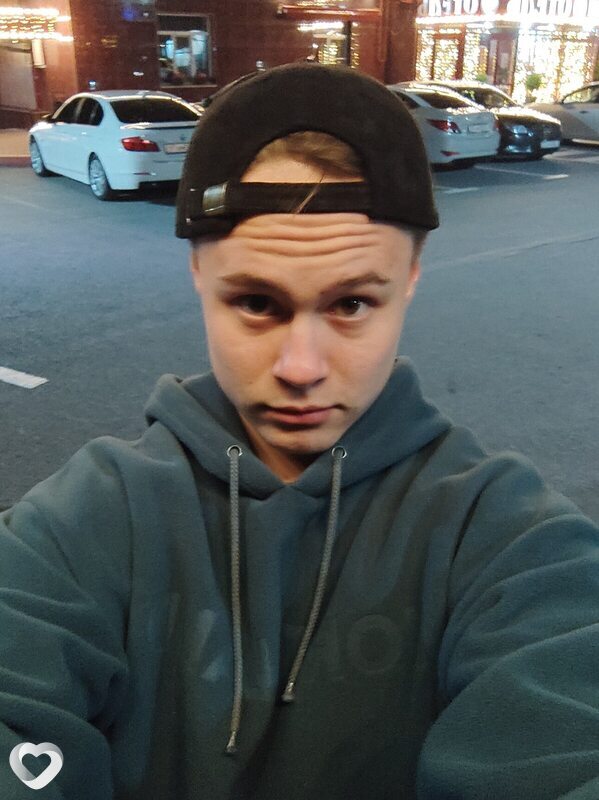 Иван, 18, Каменске-Шахтинском — анкета №4121739