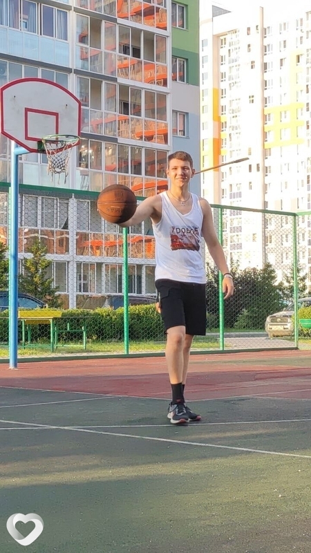 Максим, 19, Новосибирске — анкета №4125294