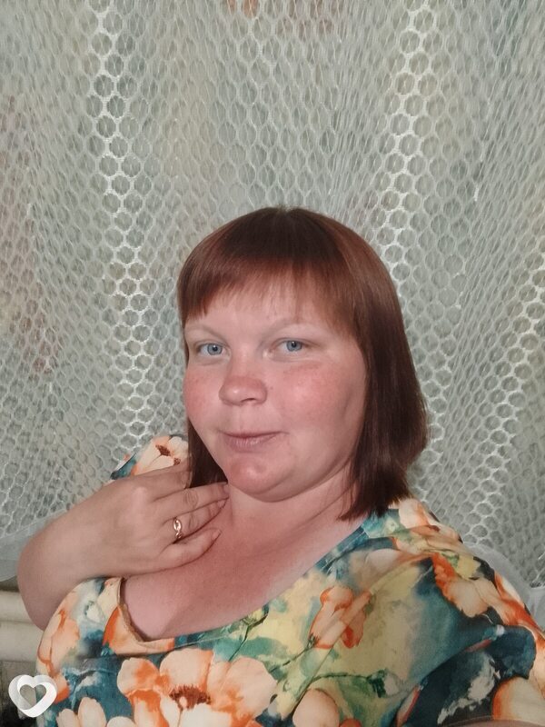 Марина, 27, Алейске — анкета №4125494