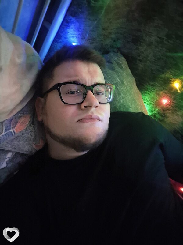 Артем, 26, Омске — анкета №4126905