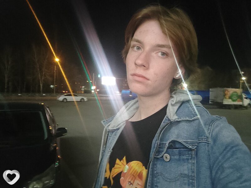 Максим, 18, Барнауле — анкета №4130969