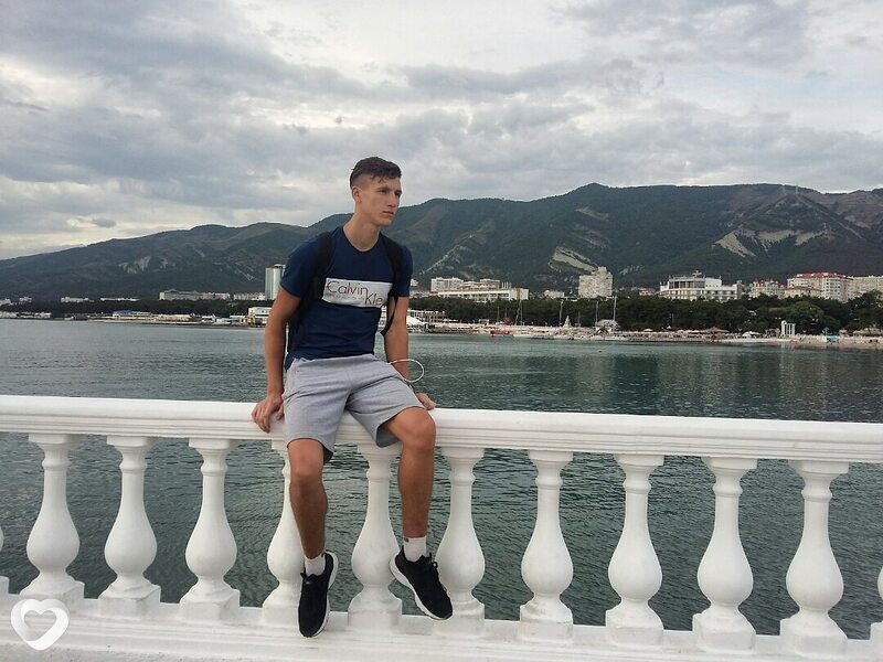 Андрей, 25, Губкине — анкета №4133328
