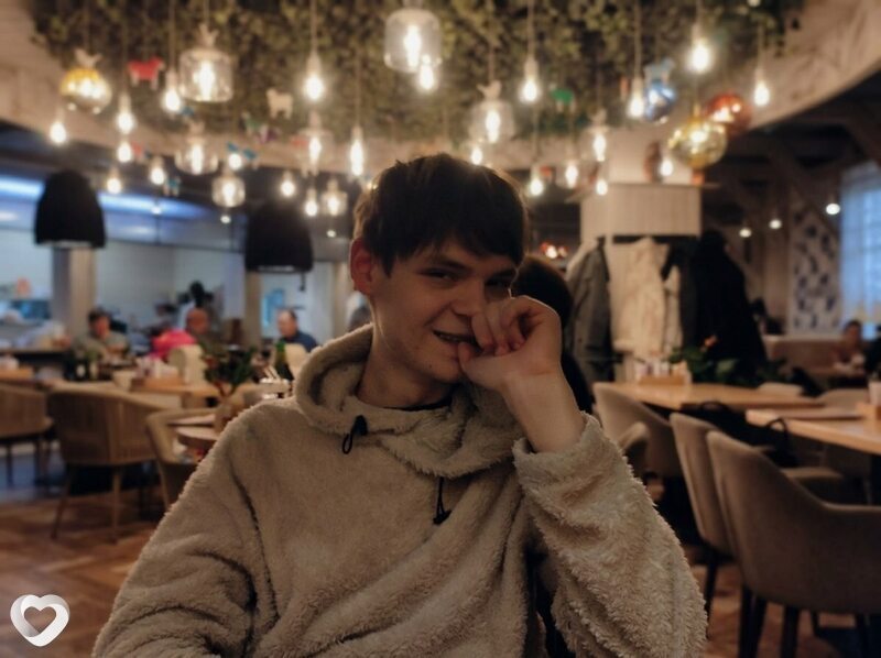 Юля, 18, Москве — анкета №4133753