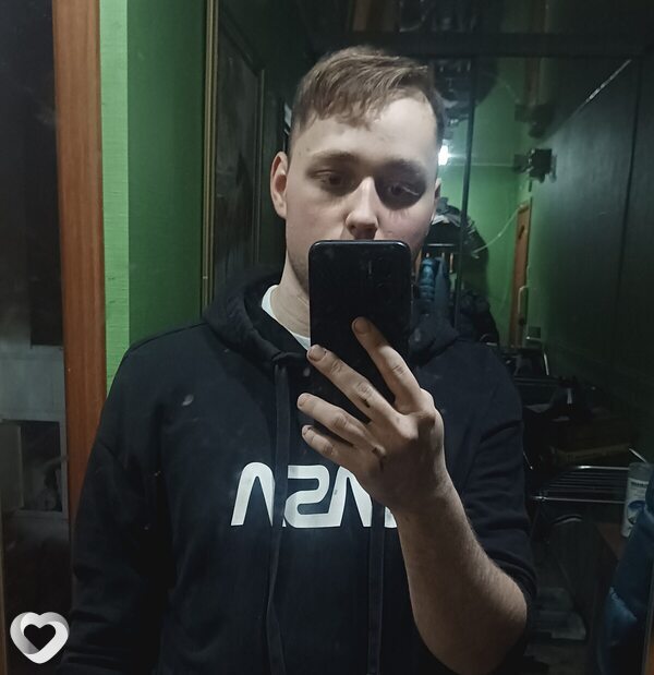 Михаил, 22, Гатчине — анкета №4134164