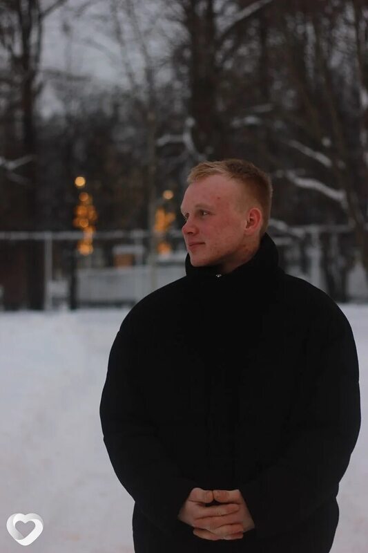 Максим, 20, Москве — анкета №4134398