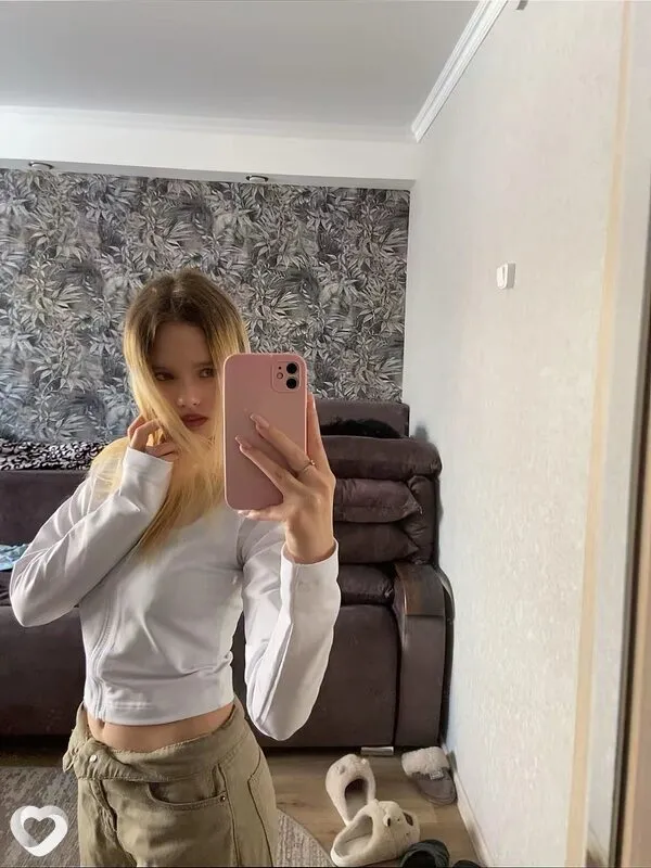 Ангелина, 19, Горно-Алтайске — анкета №4136261