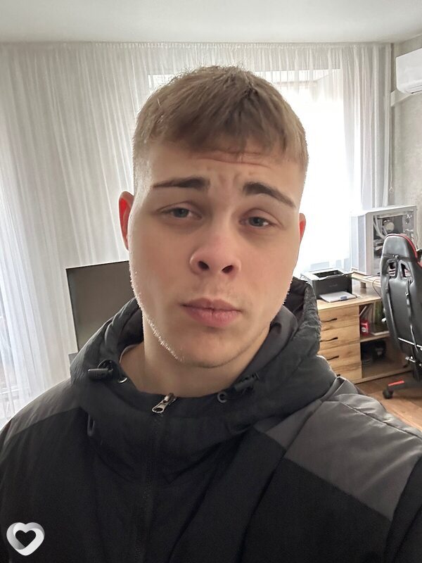 Артём, 19, Нижнем Новгороде — анкета №4137281
