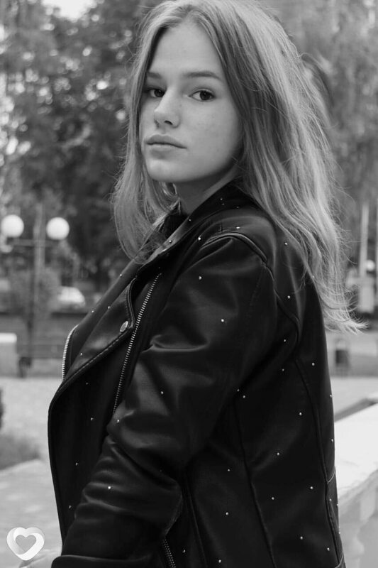 Эля, 21, Москве — анкета №4137309
