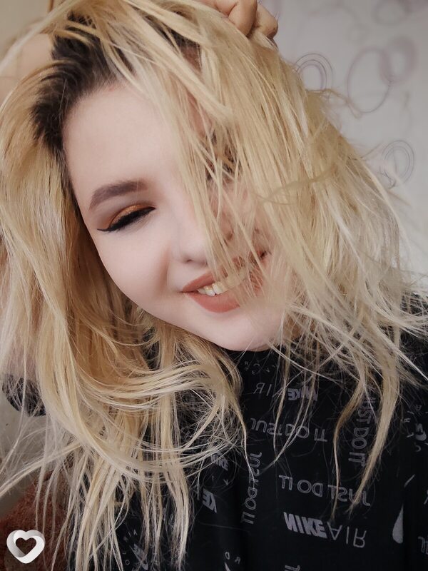 Ксения, 22, Ангарске — анкета №4140024