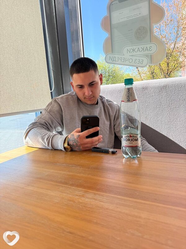 Илья, 23, Жлобине — анкета №4140213