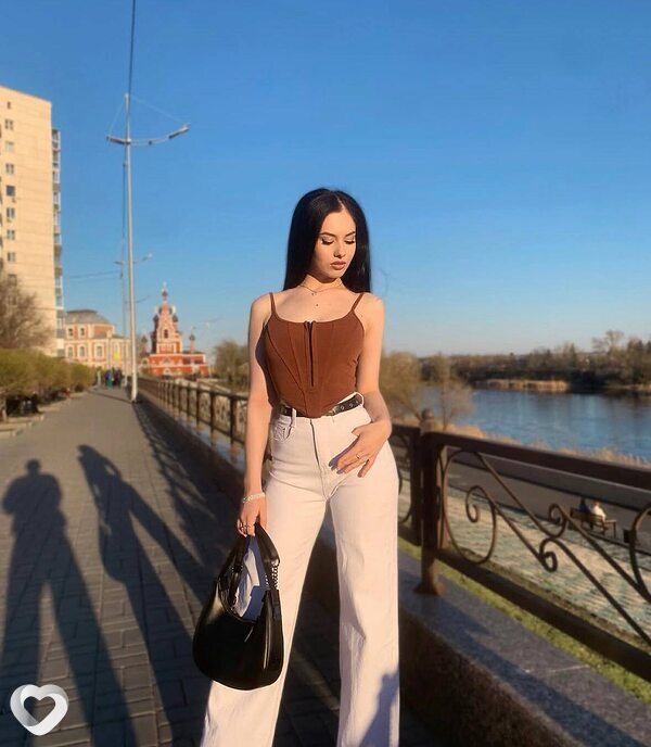 Карина, 21, Краснодаре — анкета №4140533