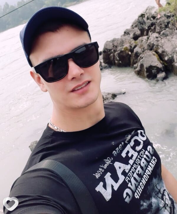 Артем, 33, Курске — анкета №4141552
