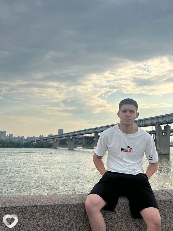 Евгений, 20, Москве — анкета №4141420