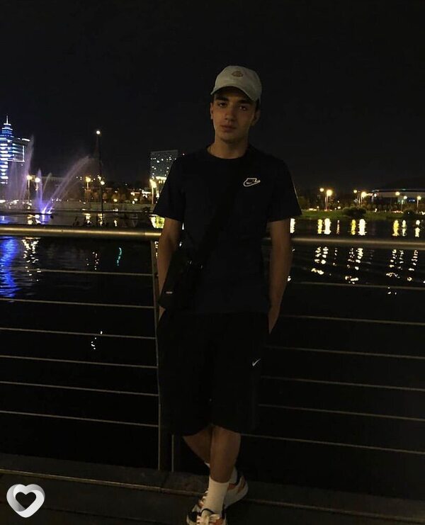 Максим, 25, Барнауле — анкета №4143260