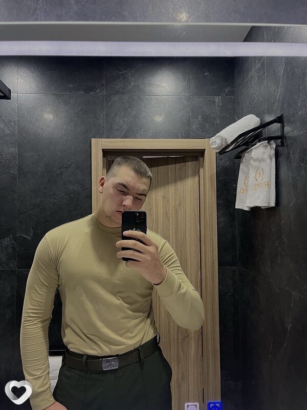 Даня, 21, Москве — анкета №4145998