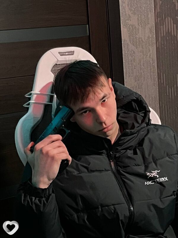 Дмитрий, 21, Новороссийске — анкета №4146067