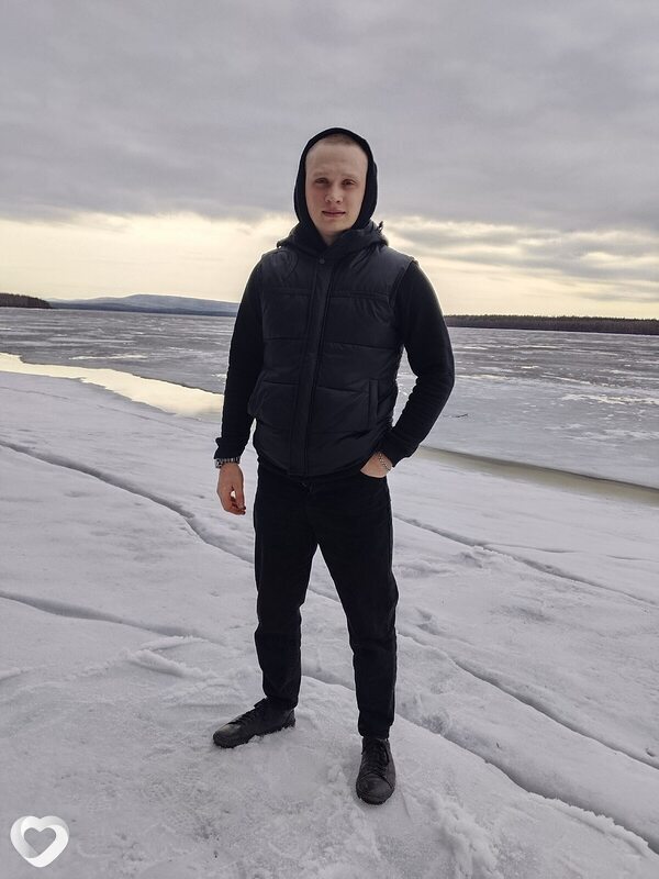Ярослав, 22, Екатеринбурге — анкета №4147303