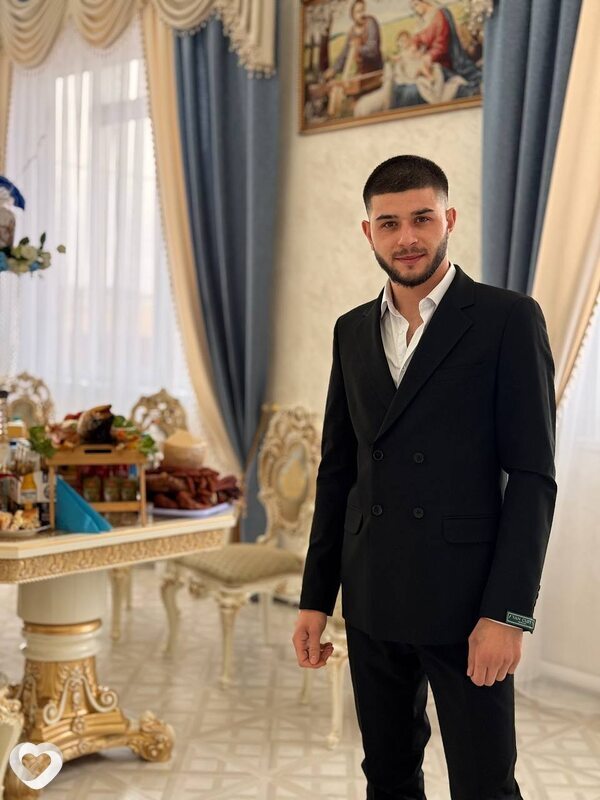 Николай, 23, Черногорске — анкета №4150390