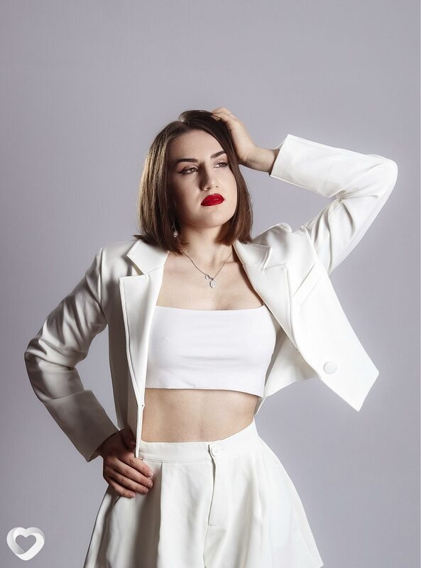 Оксана, 21, Екатеринбурге — анкета №4152540