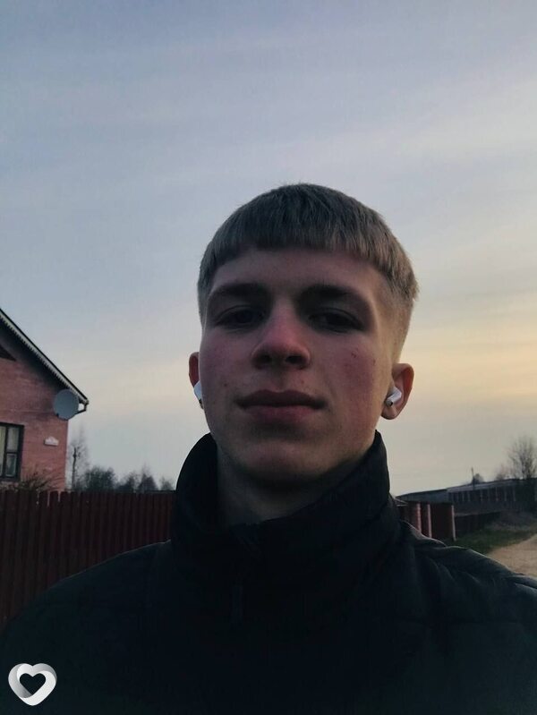 Олег, 18, Гродно — анкета №4152721