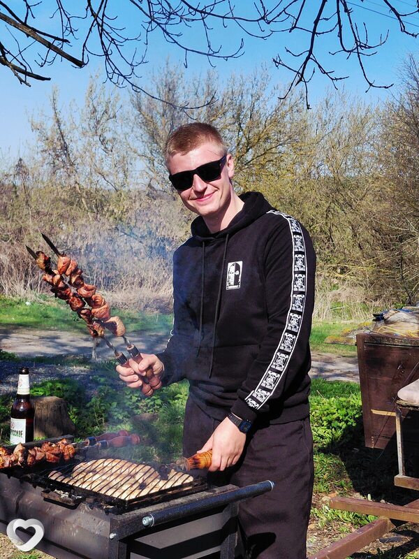 Александр, 26, Курчатове — анкета №4153270