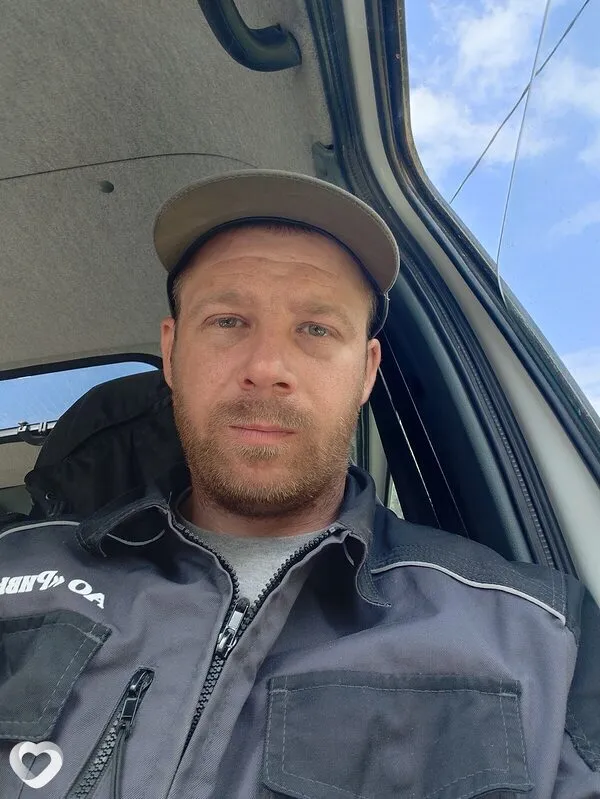 Юрий, 32, Горно-Алтайске — анкета №4154009