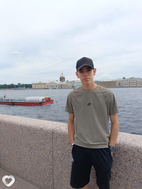 Влад, 20, Нижнем Тагиле — анкета №4154103