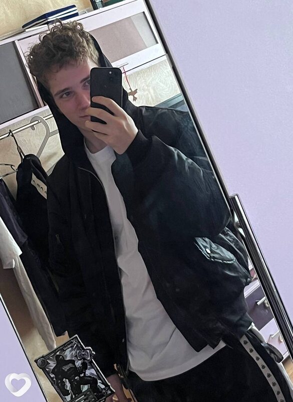 Maksim, 21, Челябинске — анкета №4154416