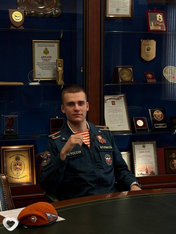 Лев, 19, Москве — анкета №4154431