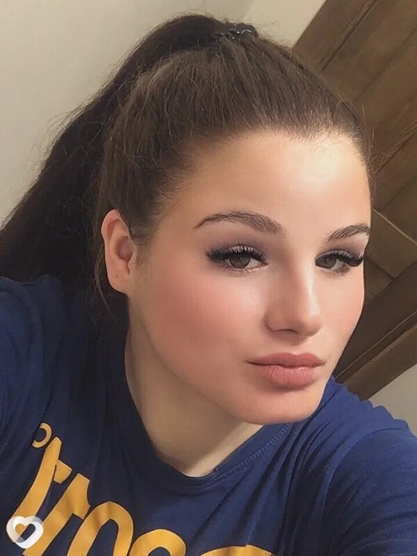Карина, 19, Кривое Роге — анкета №4155972