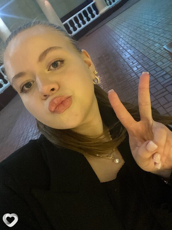 Оксана, 21, Курске — анкета №4156992