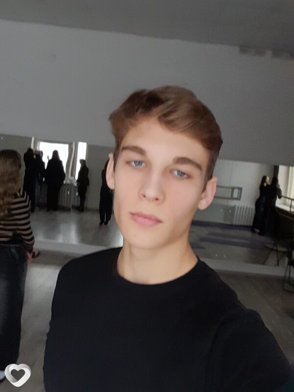Артём, 18, Брянске — анкета №4157114