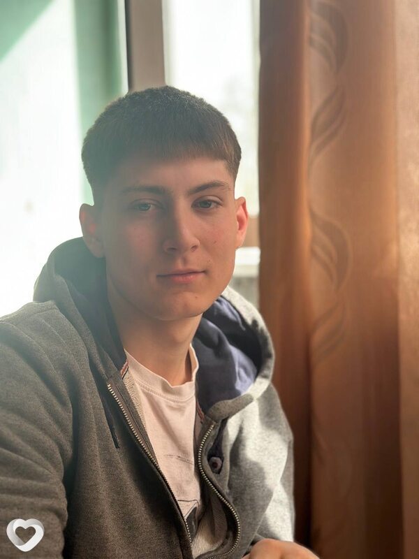 Андрей, 18, Твери — анкета №4158182