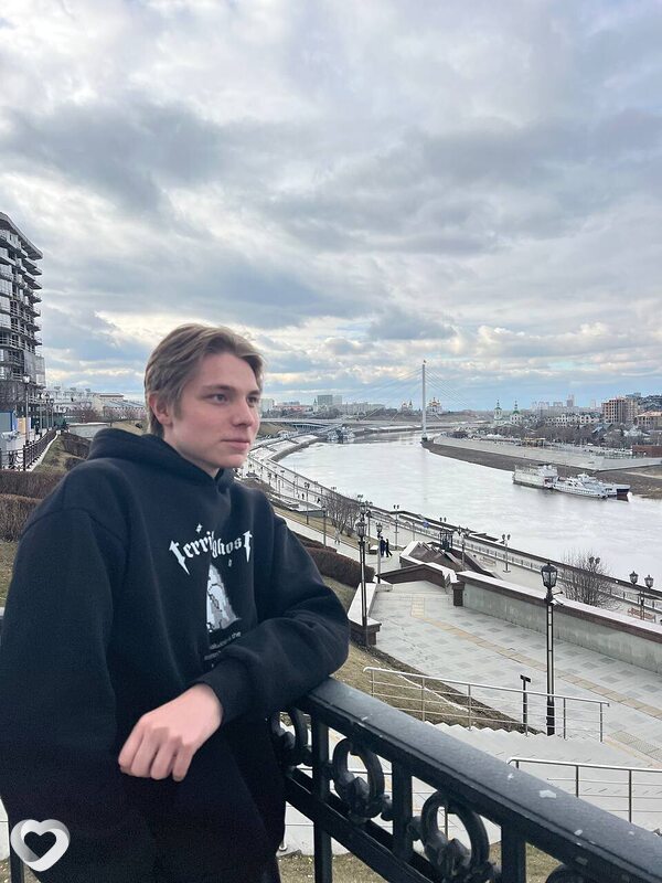 Денис, 19, Тюмени — анкета №4158630