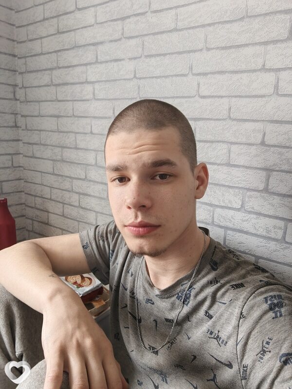 Роман, 19, Каменске-Уральском — анкета №4161750