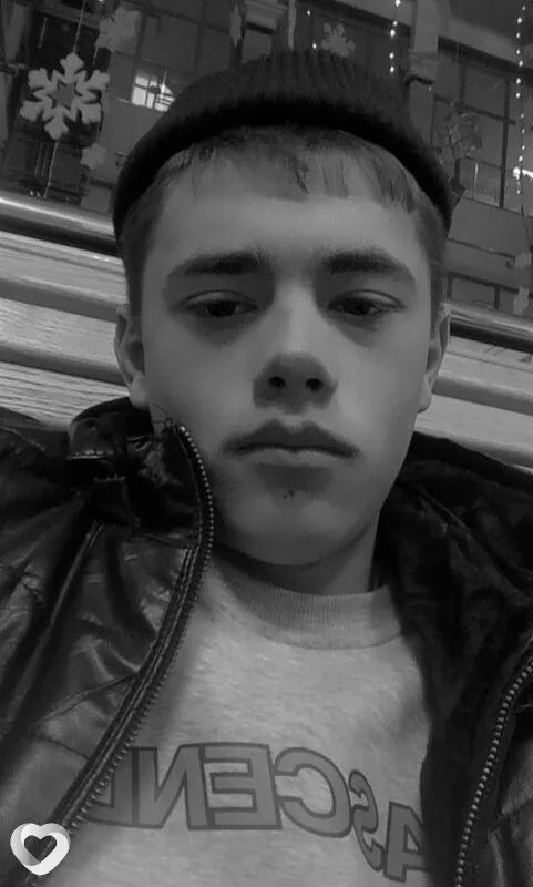 Павел, 22, Горно-Алтайске — анкета №4161860