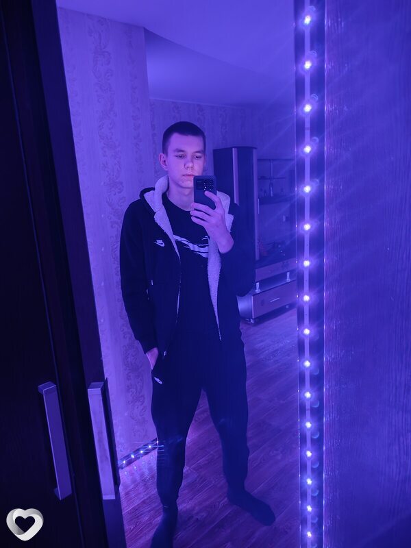 Артем, 21, Волгограде — анкета №4163744
