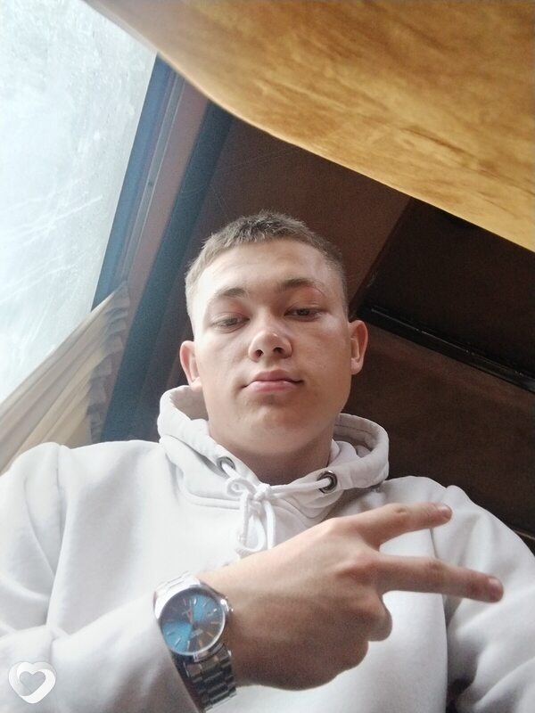 Илья, 22, Барановичах — анкета №4166683