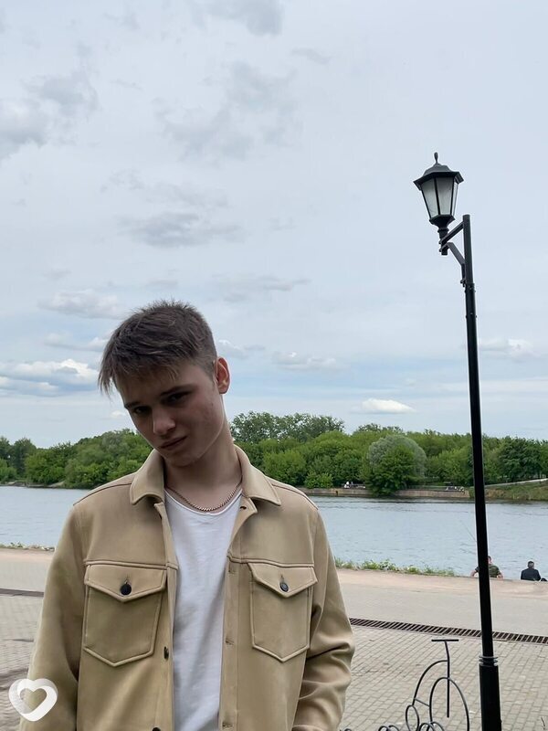 Макс, 20, Азове — анкета №4168295
