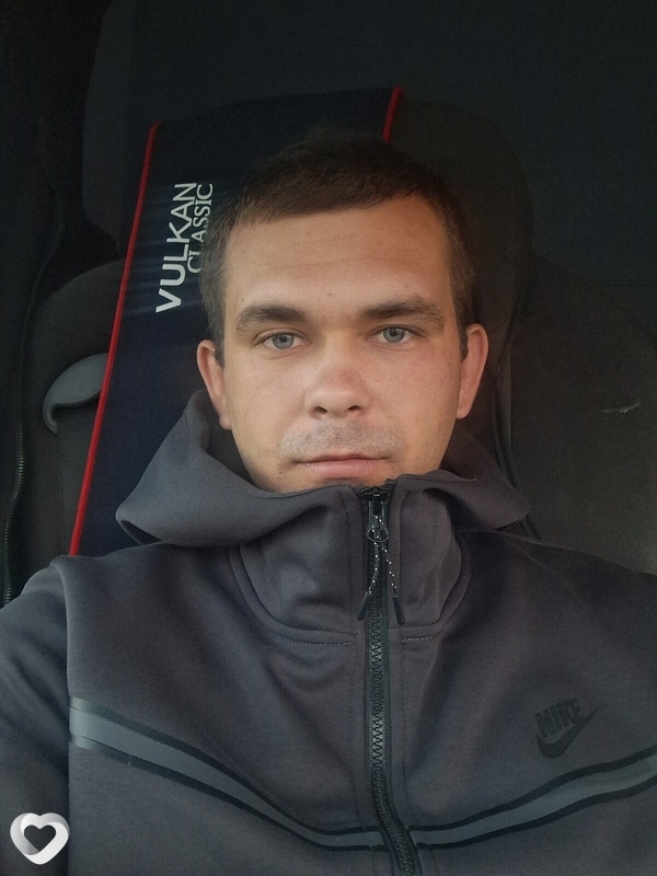 Анатолий, 26, Таганроге — анкета №4168571