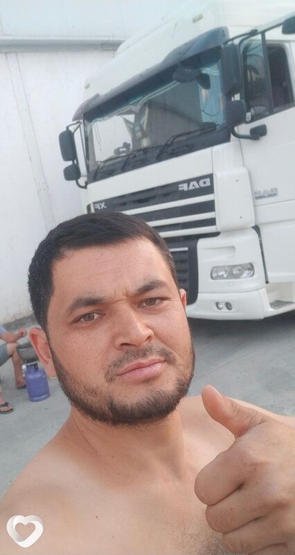 Али, Певек