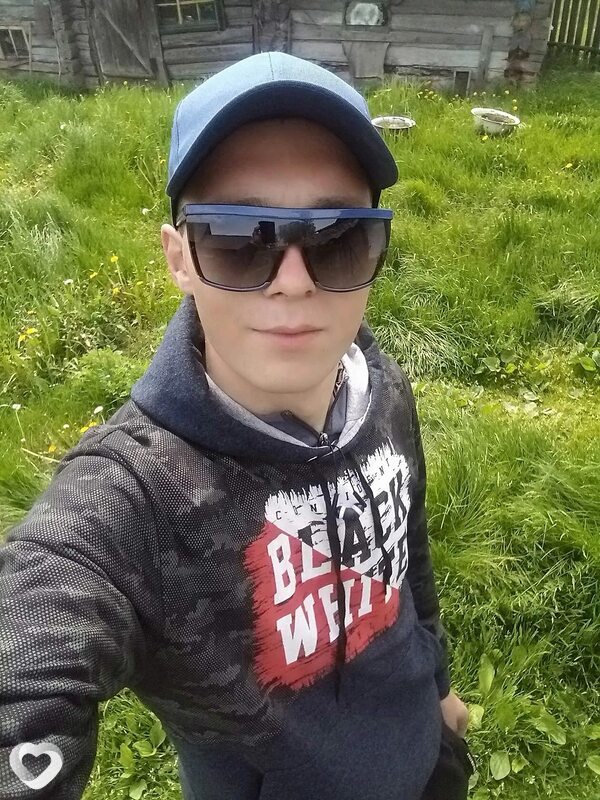 Евгений, 26, Кировске — анкета №4173501