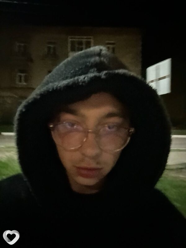Максим, 20, Жуковском — анкета №4172779