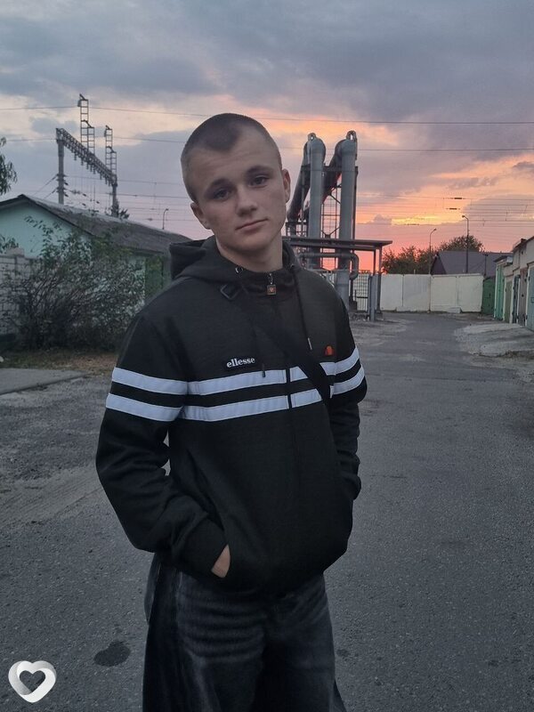Кирилл, 18, Гомеле — анкета №4173167
